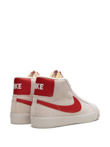 Nike SB Zoom Blazer Mid "Summmit White/University Red"