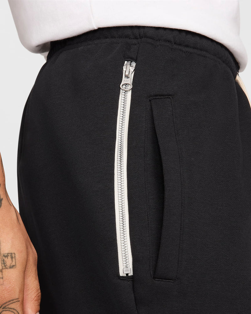 Nike Standard Issue Dri-FIT Basketball Trousers