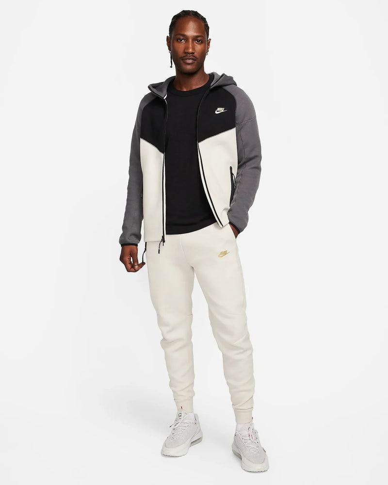 Nike Sportswear Tech Fleece
