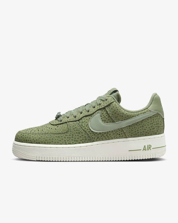 Nike Women's Air Force 1 '07 Premium