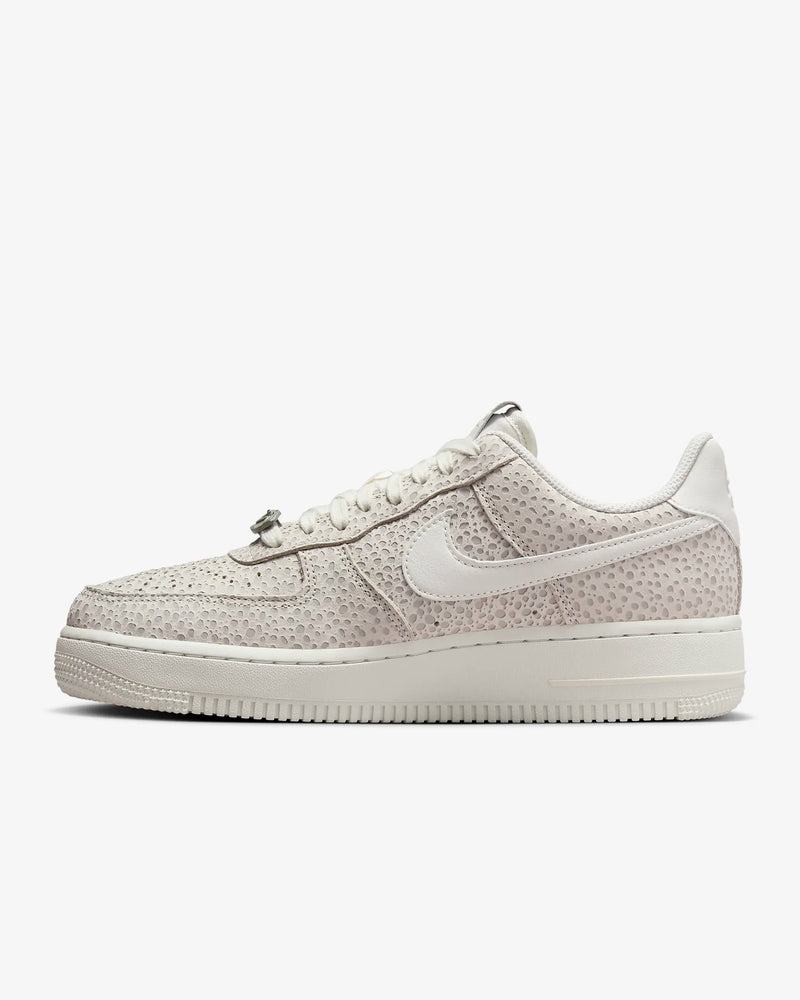 Nike Women's Air Force 1 '07 Premium